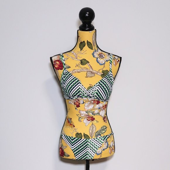 BCBGMaxAzria Swim Kelly Tribal Print Bikini Set Medium - Picture 1 of 16